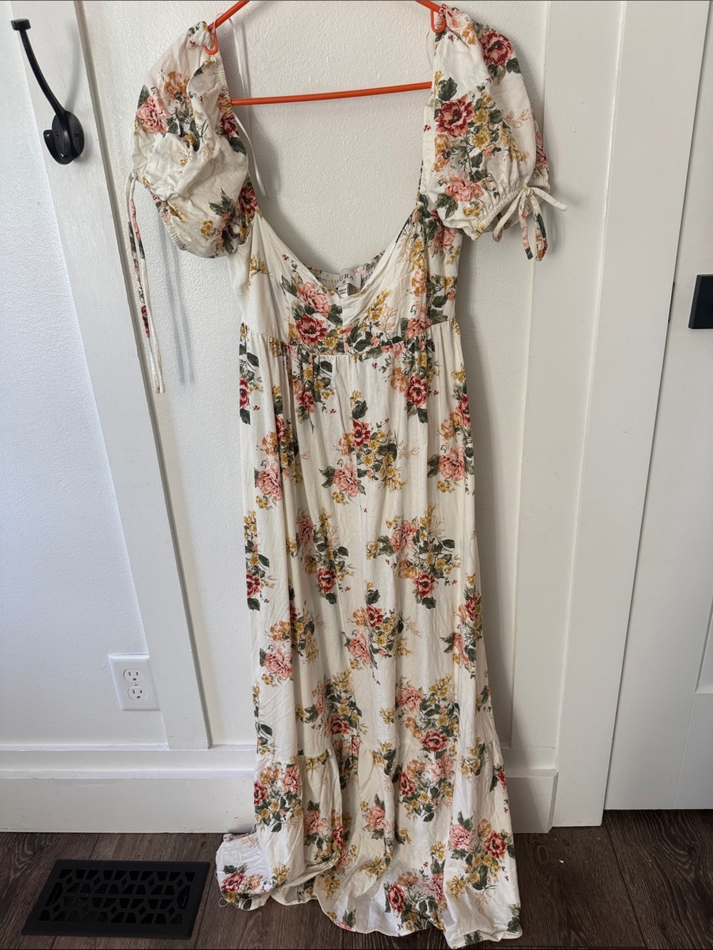 Red Dress Boutique Cream Floral Puff-Sleeve Maxi Dress